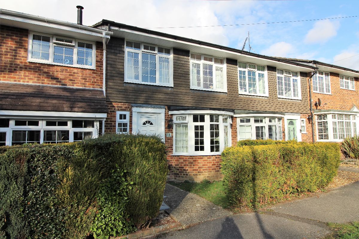 Briarfield Gardens, Horndean, PO8 9HX A.J.Eyre and Sons