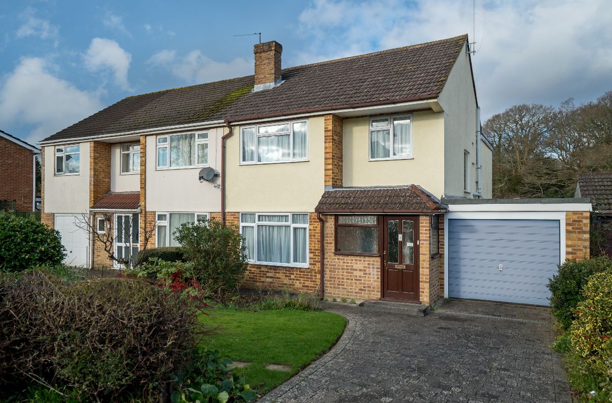 Burnside, Waterlooville, PO7 7QQ A.J.Eyre and Sons