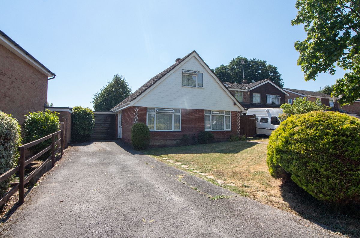 Rimington Road, Cowplain, Hampshire, PO8 8UA A.J.Eyre and Sons