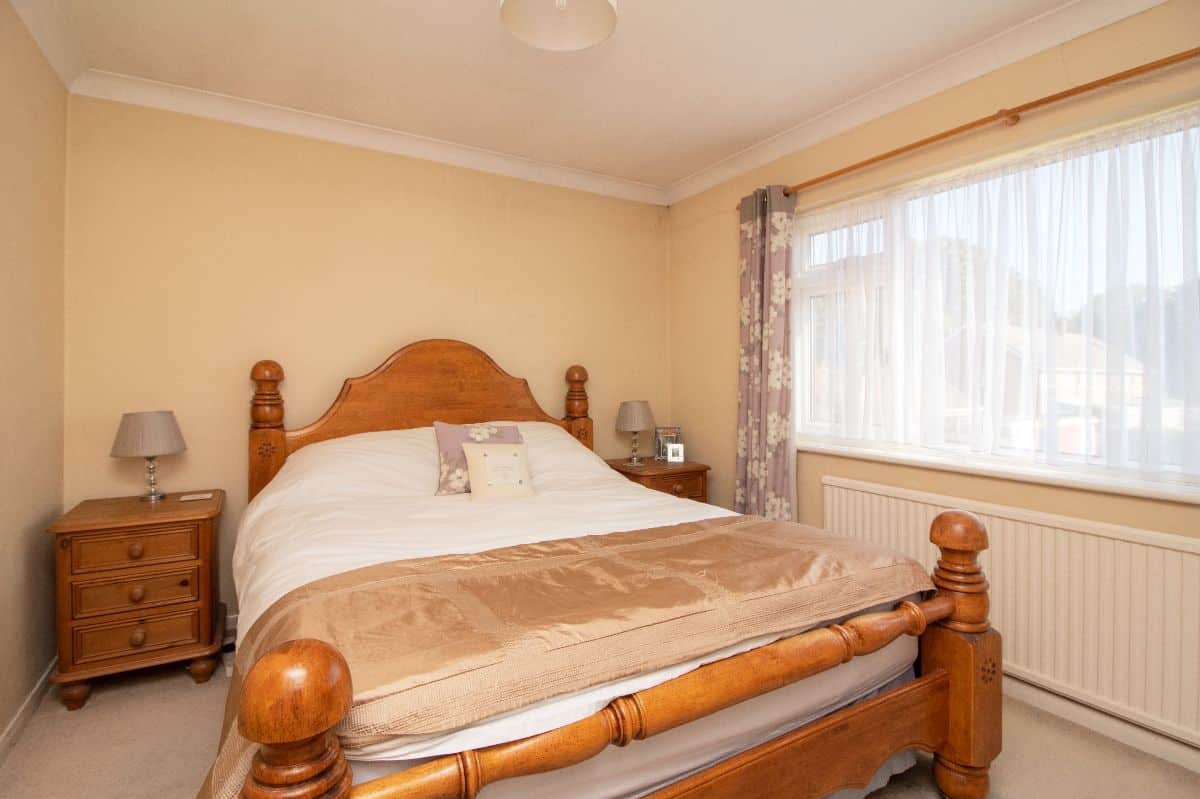 Cherry Tree Avenue, Cowplain, Waterlooville, PO8 8AP A.J.Eyre and Sons