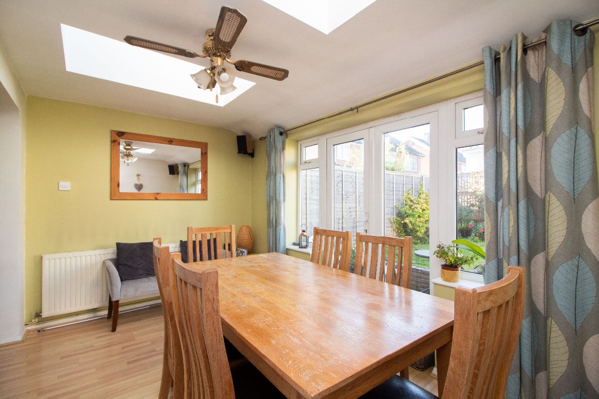 Cherry Tree Avenue, Cowplain, Waterlooville, PO8 8AP A.J.Eyre and Sons