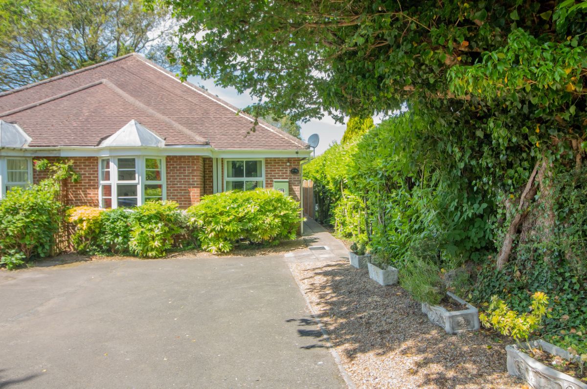 Catherington Lane, Catherington, PO8 9HY A.J.Eyre and Sons