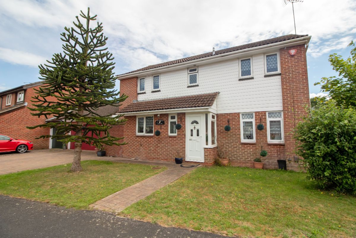 Aintree Drive, Waterlooville, PO7 8NE A.J.Eyre and Sons