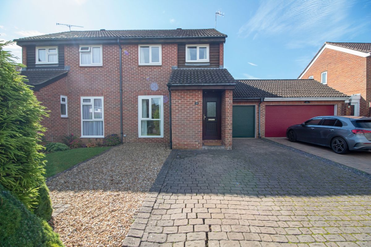 Aintree Drive, Waterlooville, PO7 8NE A.J.Eyre and Sons