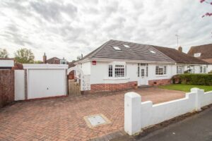 Warfield Avenue, Waterlooville, PO7 7JN