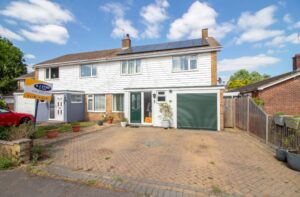 Coleridge Gardens, Cowplain, PO8 8LJ