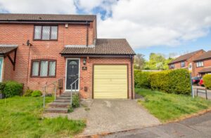 The Yews, Horndean, PO8 0BH
