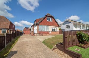 London Road, Horndean, PO8 0HH