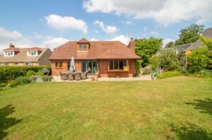 Red House, Sunderton Lane, Clanfield PO8 0NU