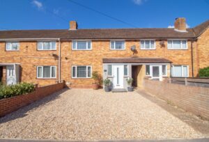 Owslebury Grove, Havant, PO9 5HR