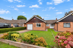 Masefield Crescent, Cowplain, PO8 8JS